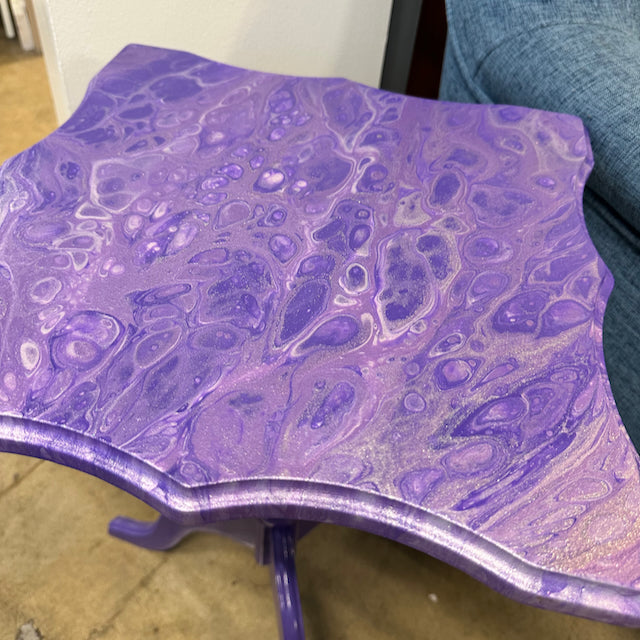 Solid Wood Tilt-Top Table: Purple vintage, The Bombay Company