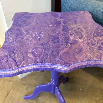 Solid Wood Tilt-Top Table: Purple vintage, The Bombay Company