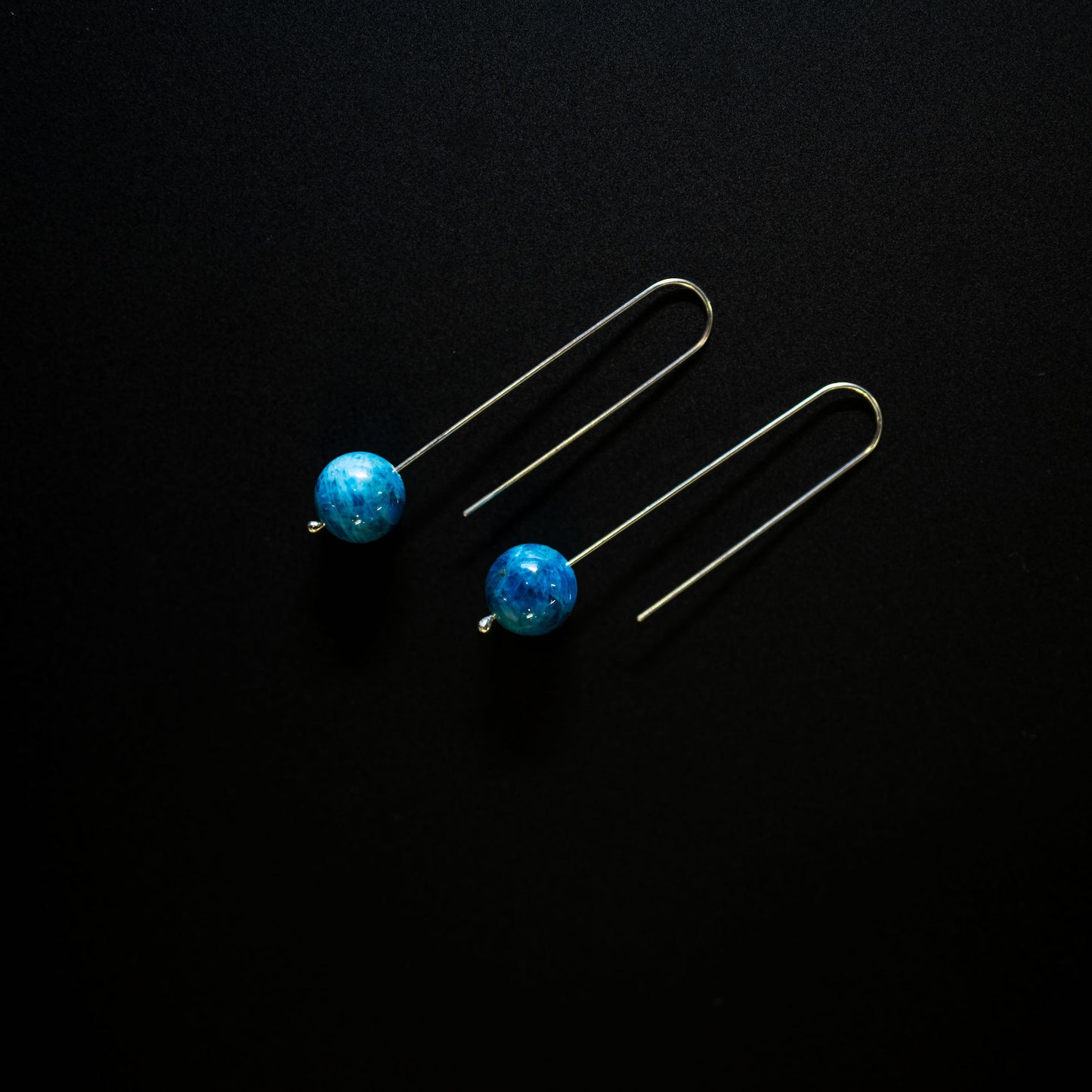 Minimal Drop Earrings