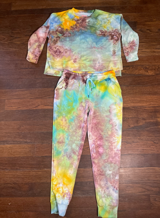 Tie-Dye Lounge Outfit (size Medium)