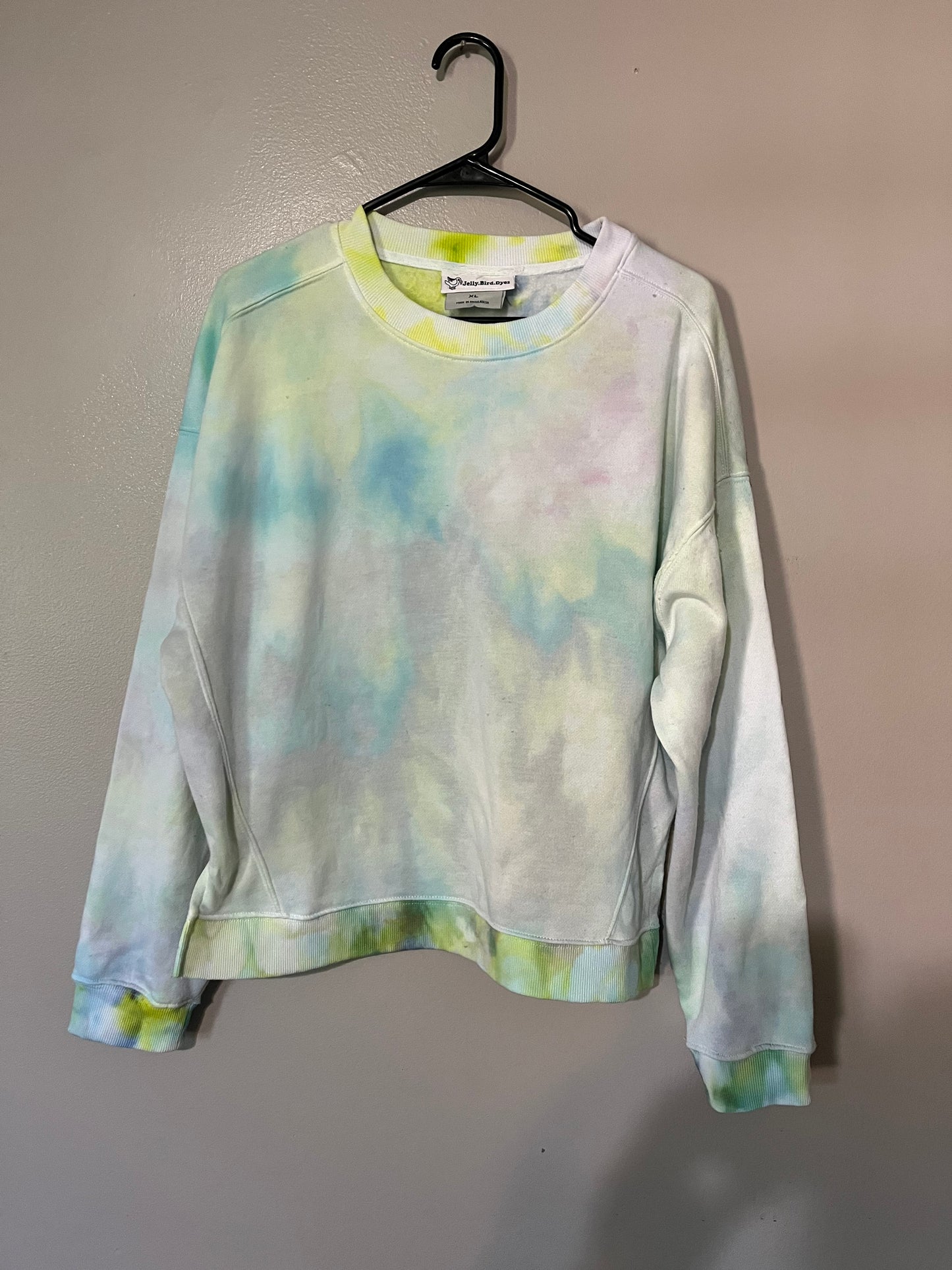 Inside Dyed Sweatshirt (size XL)